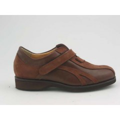 Men's shoe with velcrostrap in dark brown leather and tan-colored nabuck leather - Available sizes:  36