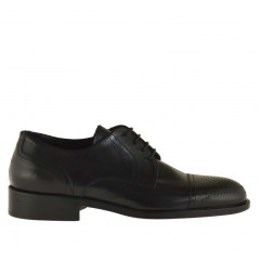 Scarpa derby da uomo elegante con stringhe e puntale in pelle nera - Misure disponibili: 36