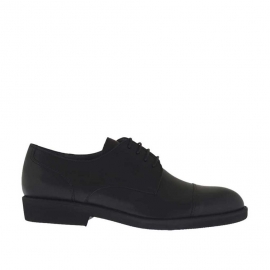 Elegant men's derby shoe with captoe and laces in black leather - Available sizes:  36