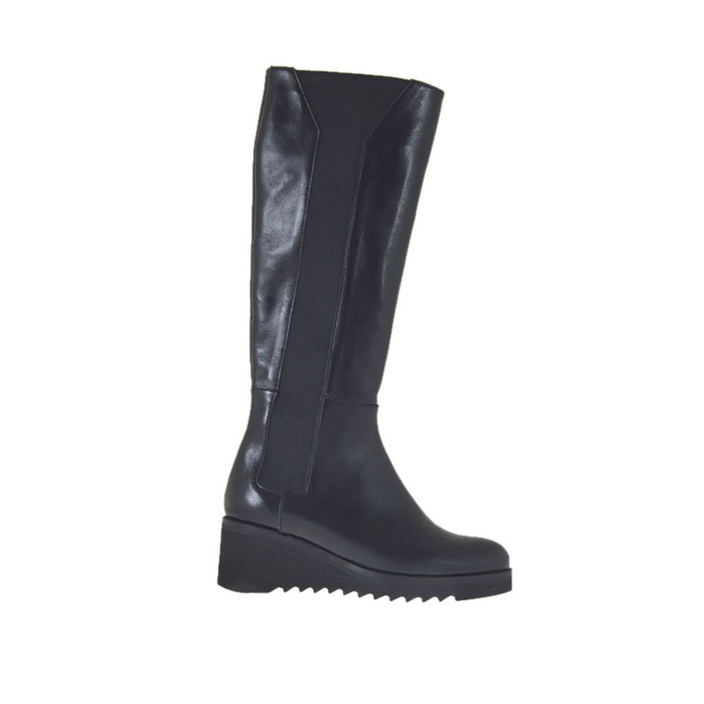 black wedge boots size 5
