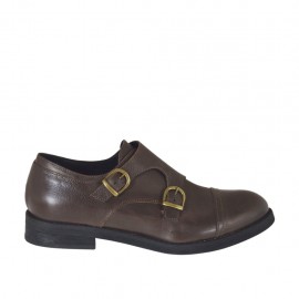 Scarpa accollata da uomo con puntale e due fibbie in pelle marrone - Misure disponibili: 36, 37, 38, 48, 50