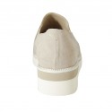 Mocassino da donna con elastici, nappine e frange in camoscio beige e camoscio stampato platino zeppa 4 - Misure disponibili: 42