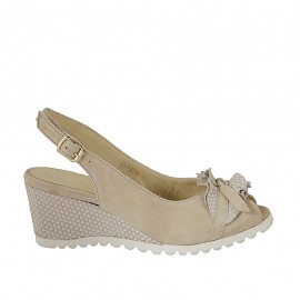 Sandale pour femmes avec noeud en daim beige et imprimé blanc talon compensé 6 - Pointures disponibles:  42