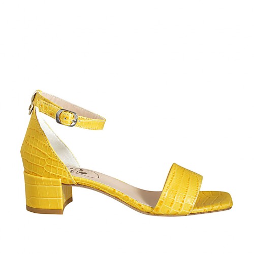 chaussure jaune talon