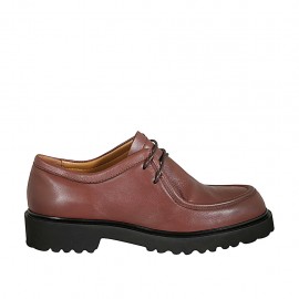 Chaussure derby à lacets pour femmes en cuir marron clair talon 3 - Pointures disponibles:  32