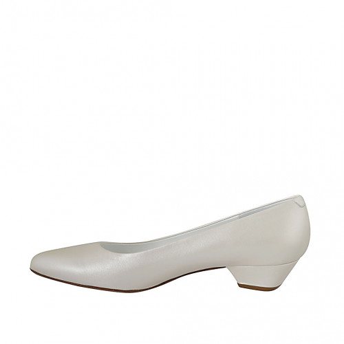 Ivory sales leather pumps