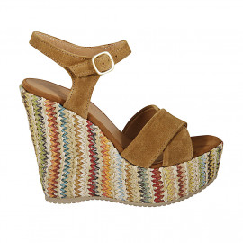 Sandalia para mujer con plataforma y cinturon en gamuza brun claro y tejido multicolor cuña 12 - Tallas disponibles:  42, 43