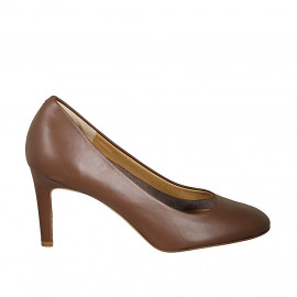 Woman's pump shoe in brown leather heel 8 - Available sizes:  31