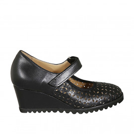 Woman's pump with velcro strap and removable insole in black leather and pierced leather wedge heel 6 - Available sizes:  43