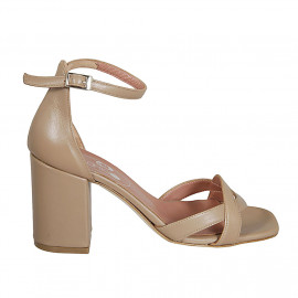 Chaussure ouverte pour femmes en cuir beige avec courroie talon carré 8 - Pointures disponibles:  43